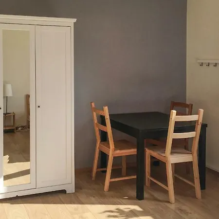 Three-bedroom Schlesische 02 شقة *